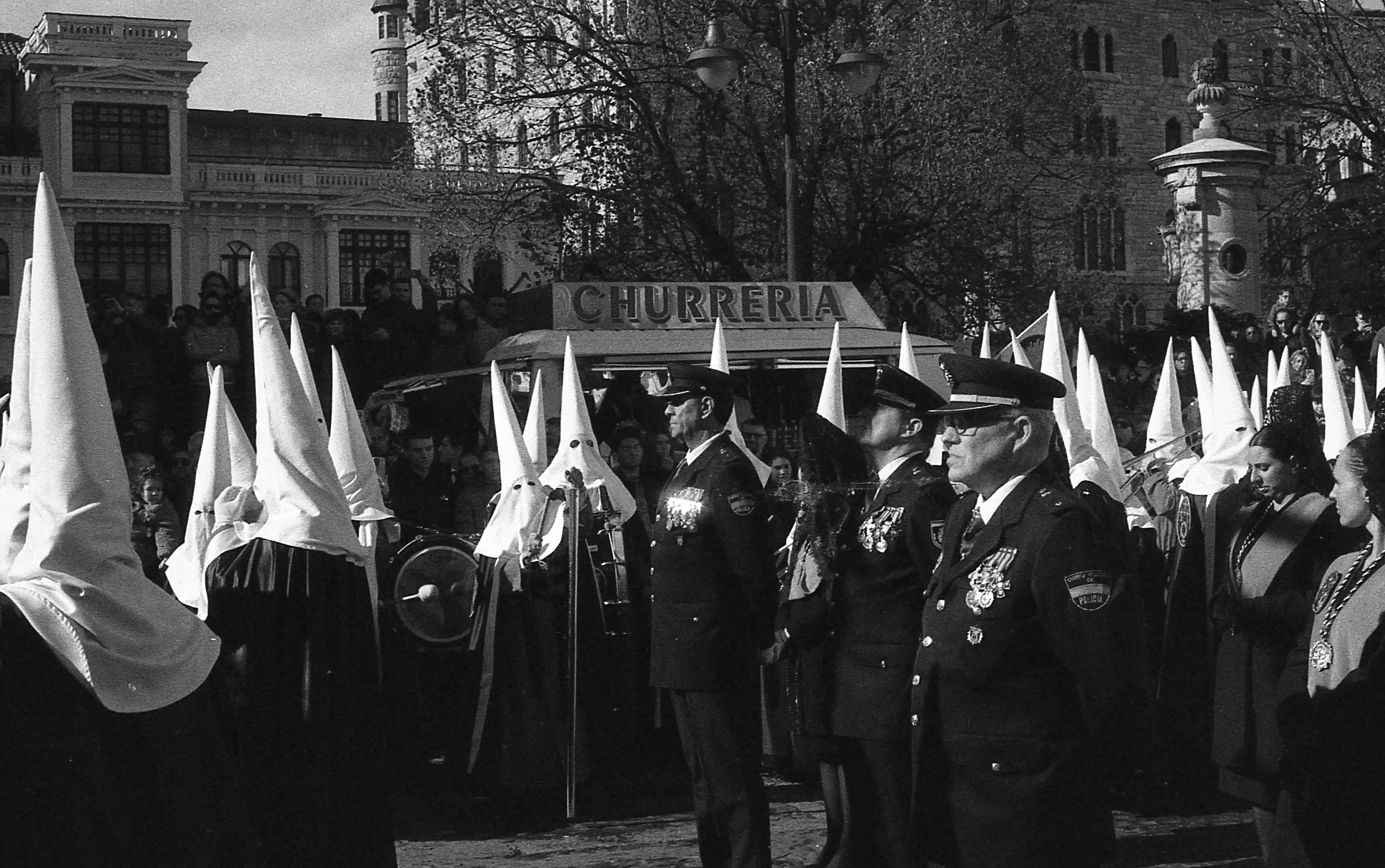 Fotografía blanco y negro Semana Santa León 