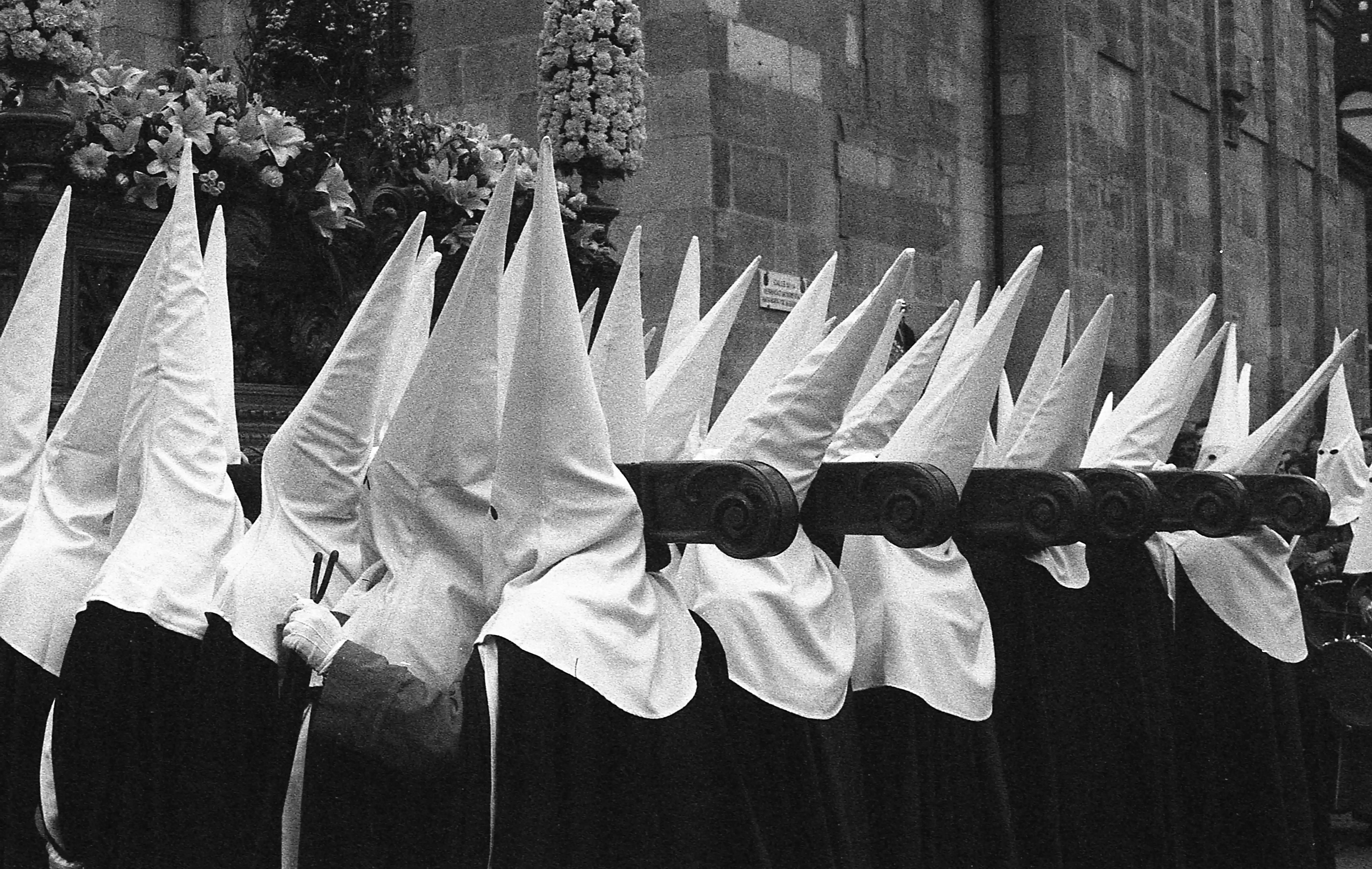 Fotografía blanco y negro Semana Santa León 
